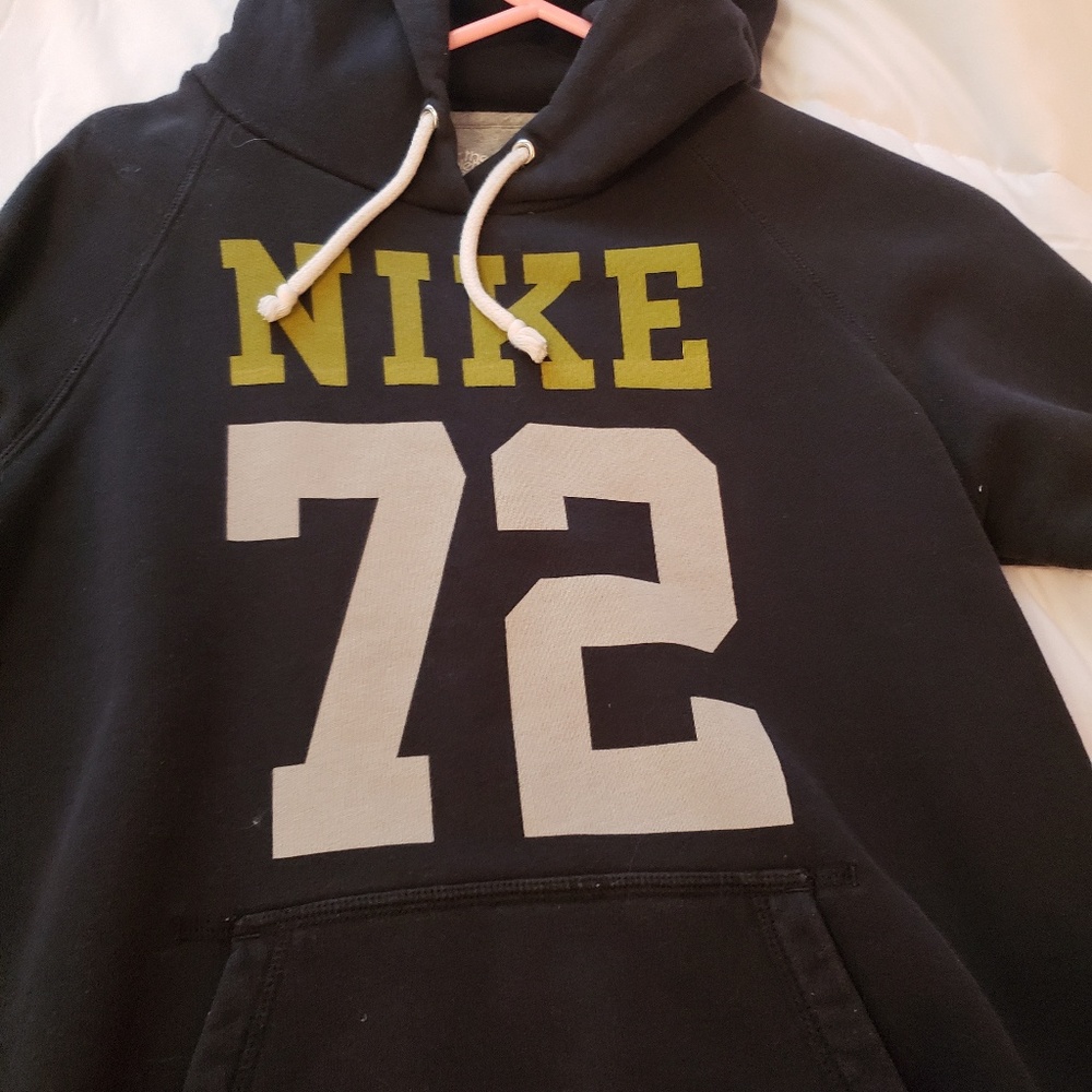 nike hoodie xs